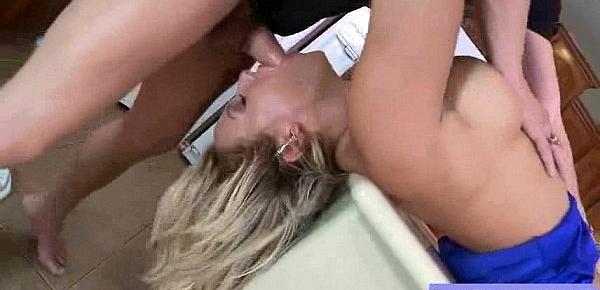  Hardcore Sex Scene With Big Melon Tits Mommy (olivia austin) vid-19